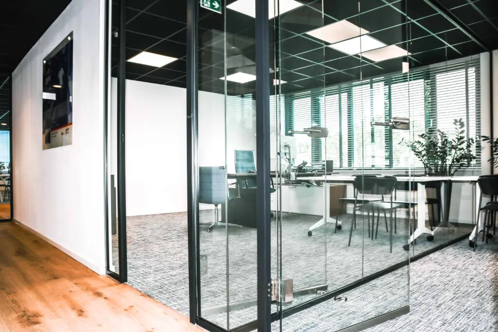 Stap binnen in ons vernieuwde kantoor &#8211; een inspirerende en productieve werkomgeving